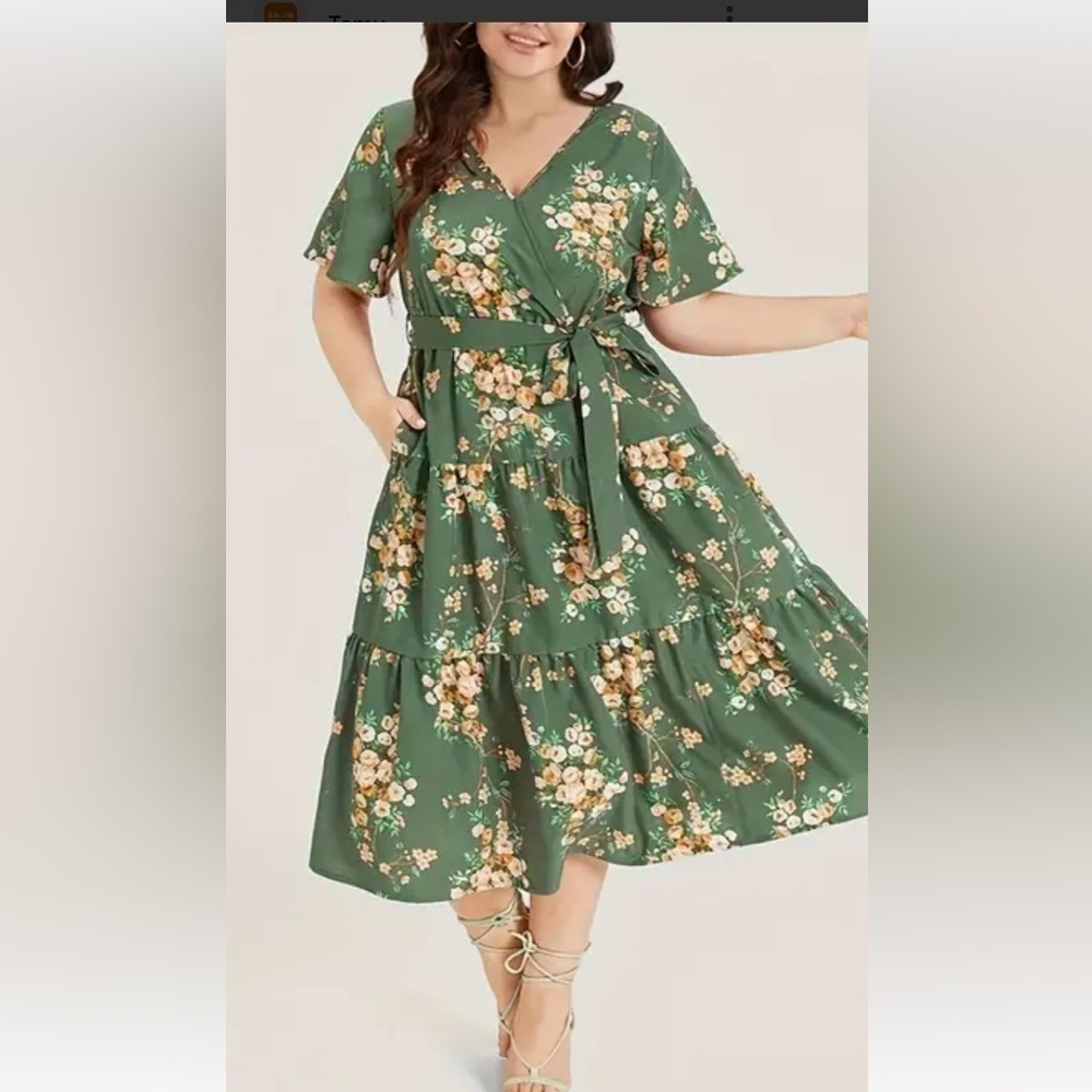 BC 68 NWT Floral green Floral print maxi dress size 18/20 🌺🌸🌹